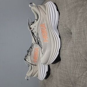 Hoka Bondi 8